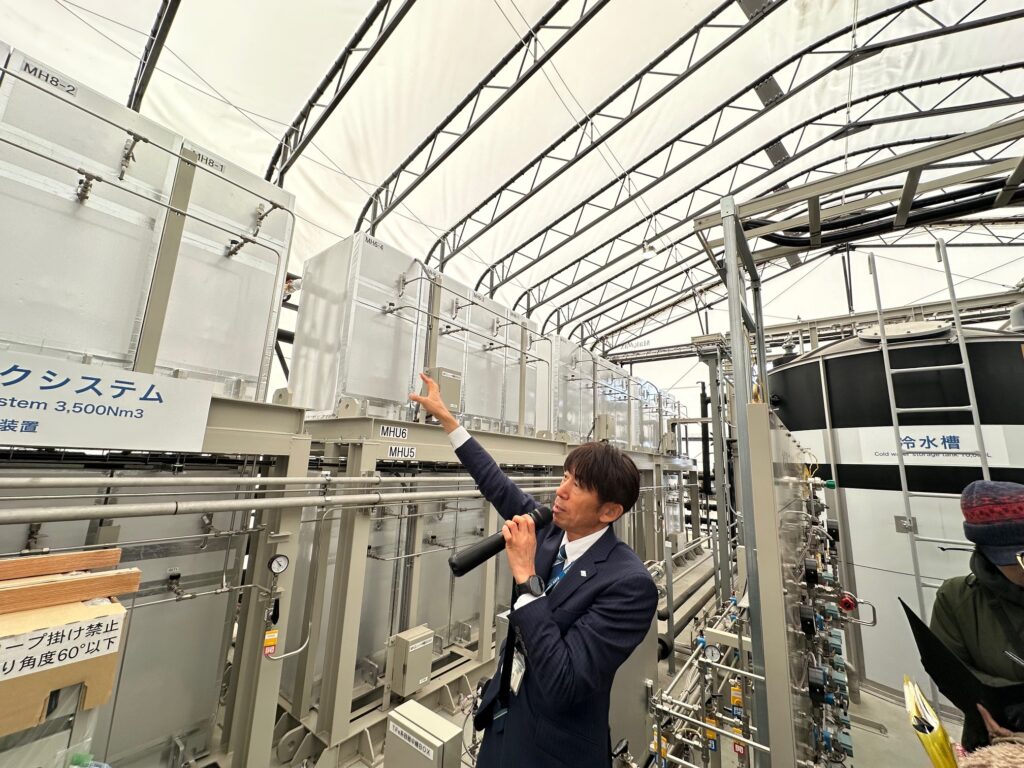 山梨県水素エネルギープロジェクトの通訳ガイド研修を実施