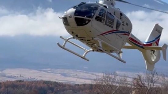 山梨県峡南地域と富士山北麓をヘリコプターで結ぶツアーを実現